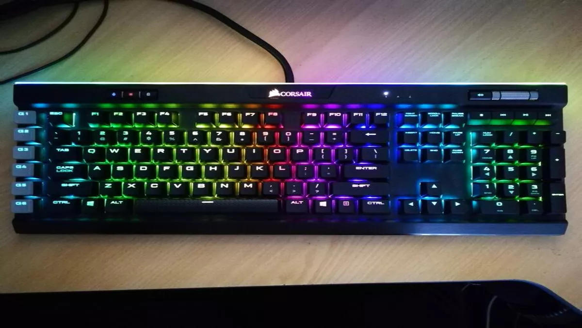 Corsair gaming k95 hot sale rgb platinum