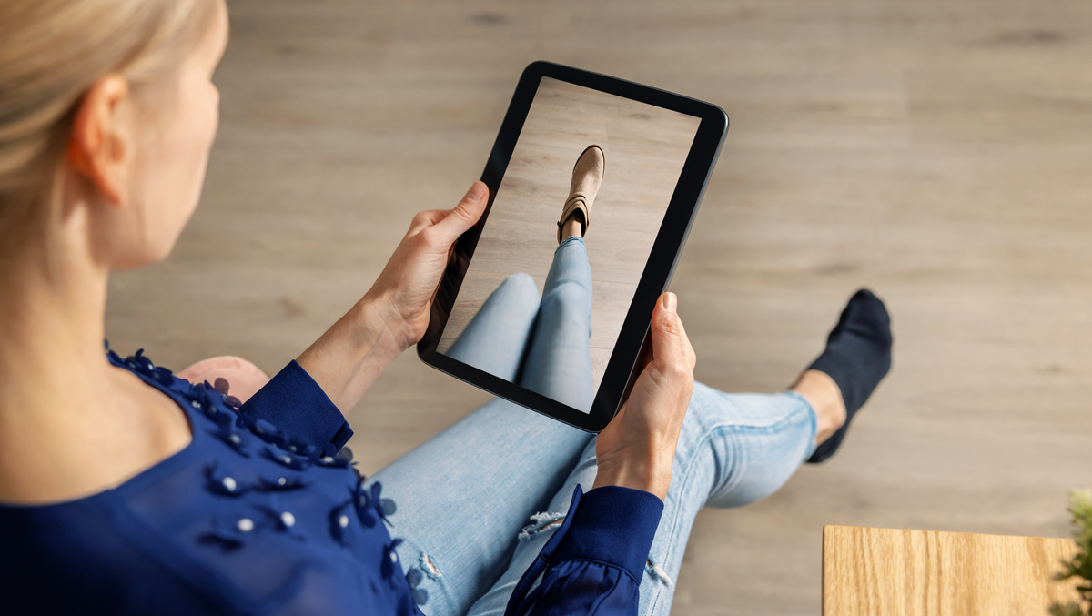 Virtual try on. Виртуальная женщина. виртуальная примерка обоев. virtually try on shoes fitting. virtual fitting room.