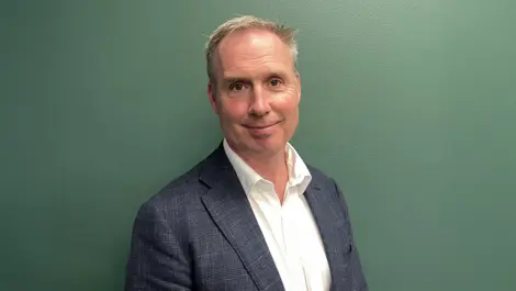 Ps denis maguire  senior director of enterprise sales  australia and new zealand  new relic