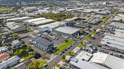 Resurgent year ahead for commercial property